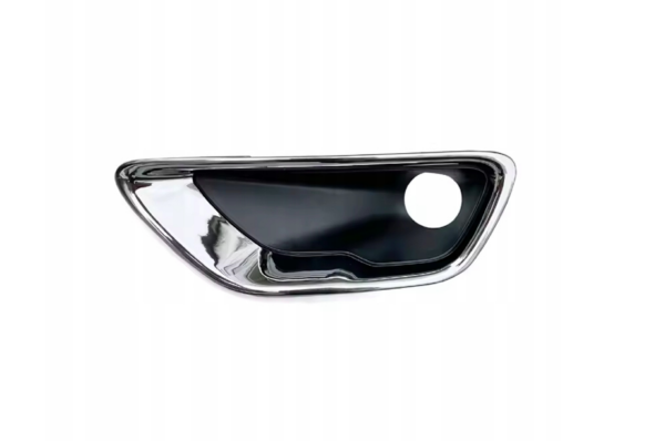 RAMKA HALOGENU CHROM JEEP GRAND CHEROKEE WK2 ( KOD OE 68261711AA )