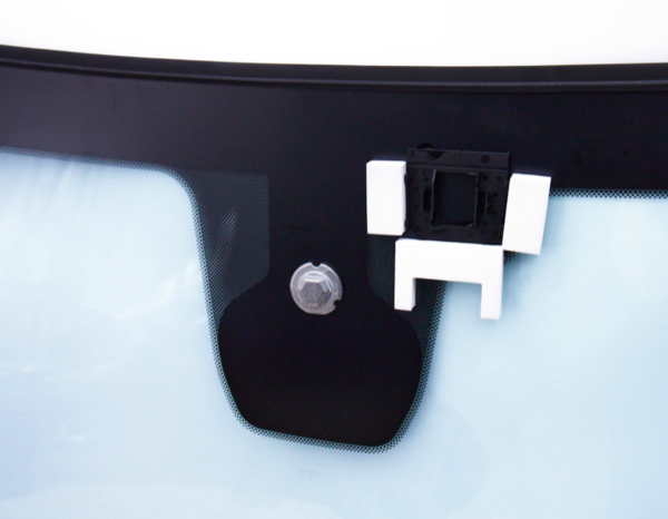 Alternative view of PRZEDNIA SZYBA JEEP GRAND CHEROKEE (KOD OE 55112833AB)